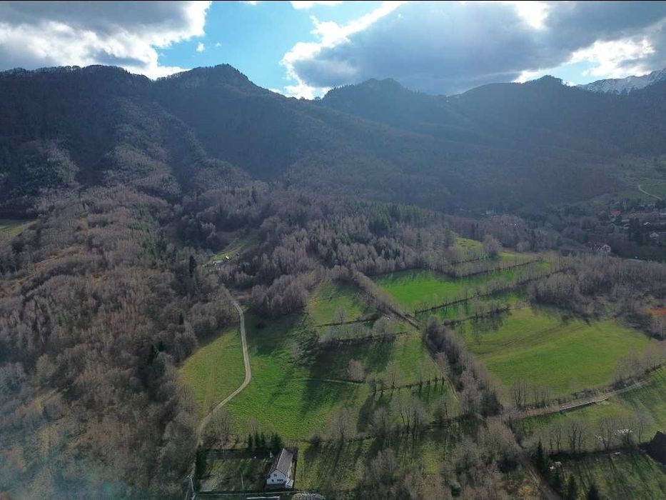Teren intravilan 1541 mp in Zarnesti -Tohanita