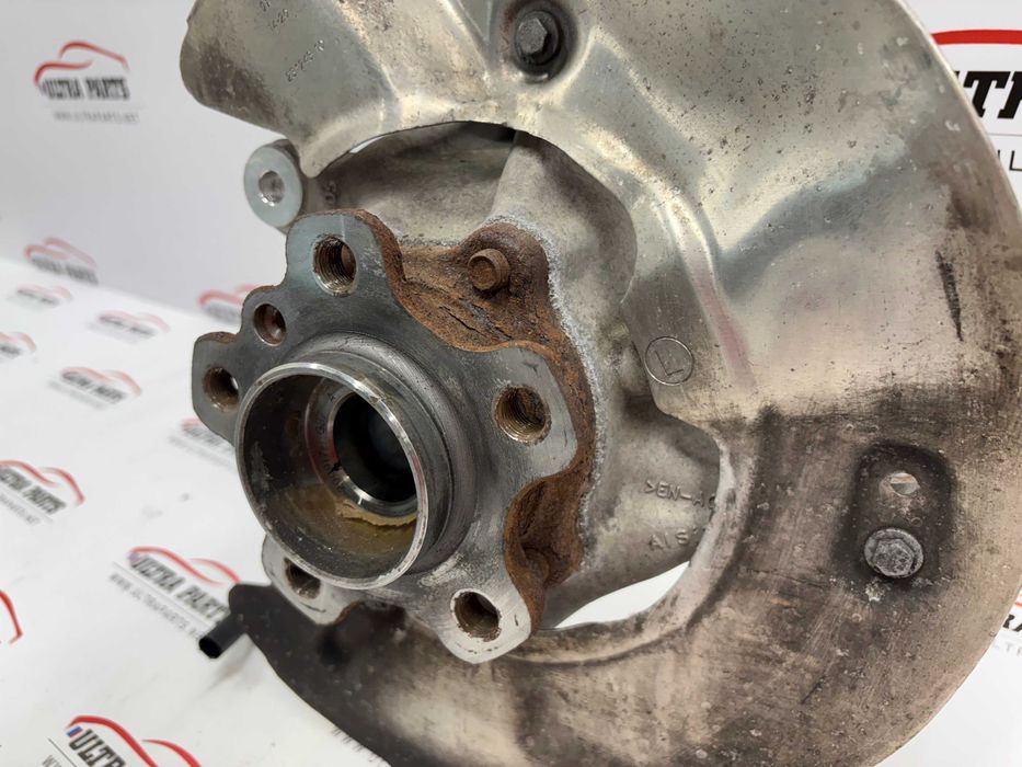 Преден Ляв Шенкел С Лагер За БМВ 1 Ф70 2 Ф74 У06 6890171 6899175 BMW 1er F70 2er F74 U06