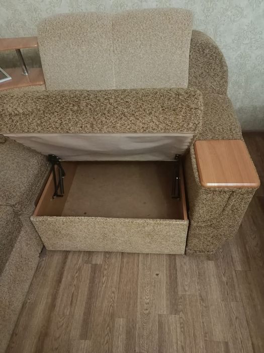 Продам угловой диван