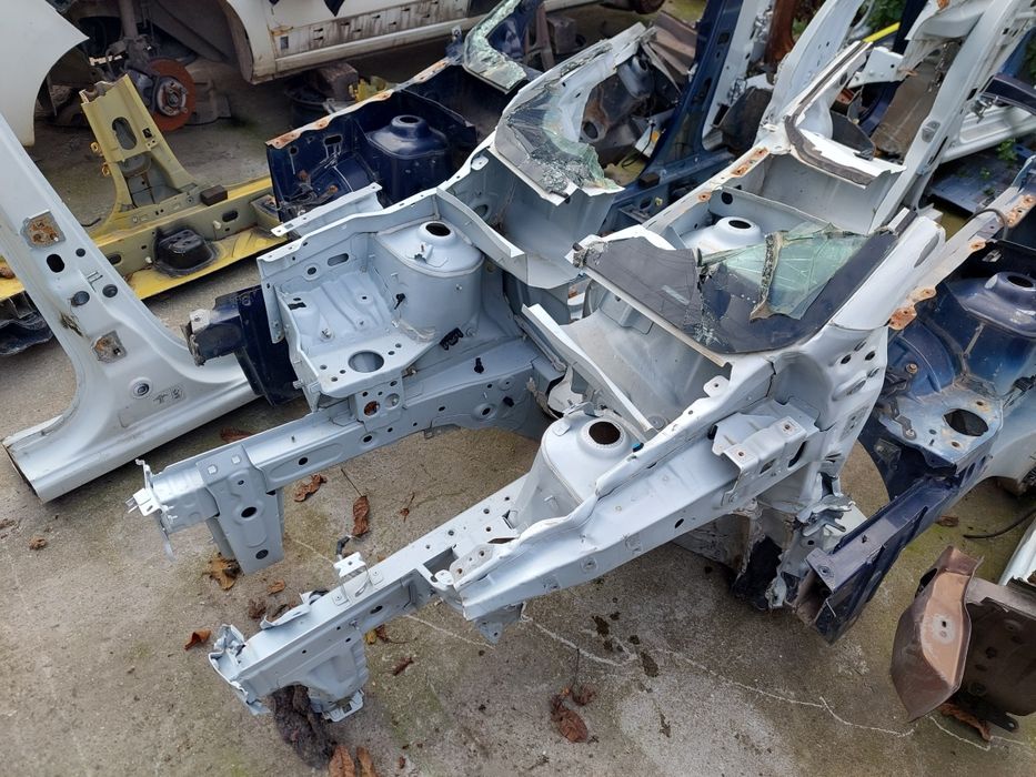 Lonjeron logan 3 2022