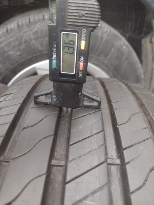 Почти нови 2бр.215/55/17 Good Year UGP dot4824