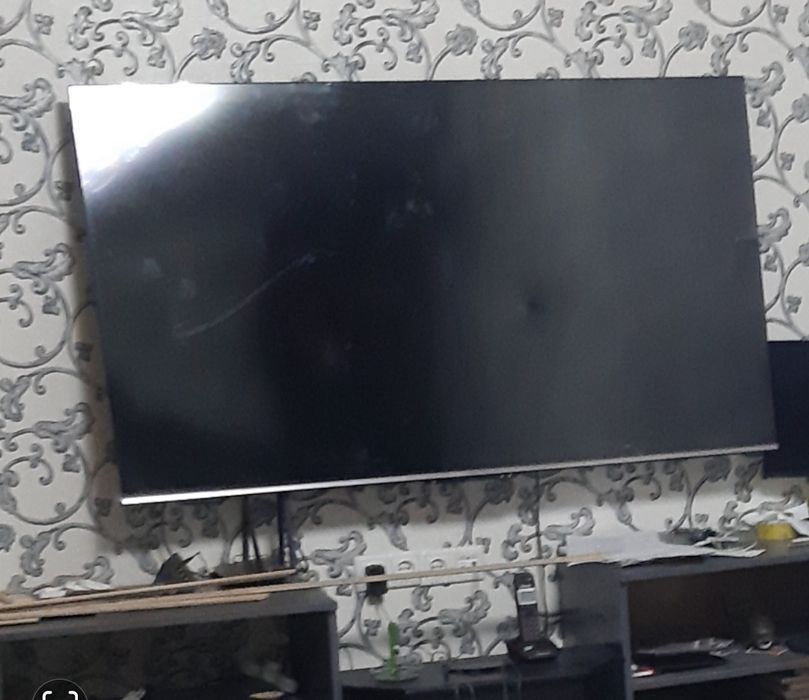 RULLS 65BQ90 QLED 4K Android 11 Google TV экран разбит