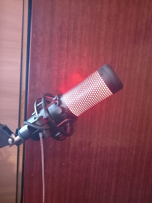 Микрофон HyperX Quadcast