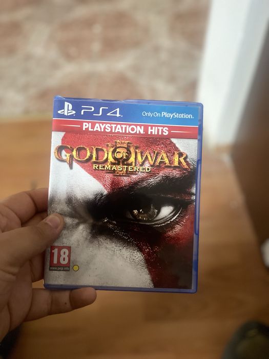 Ps4 slim със 11 игри 816gb топ състояние