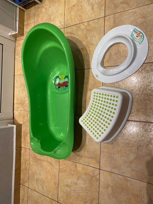 Корито за бебе, седалка за тоалетна, стъпка