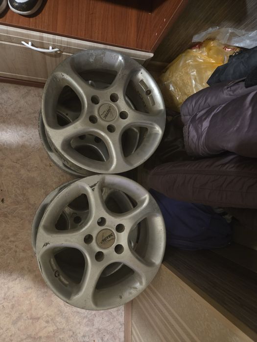 Диски 15 ,5 болтовка ,немец