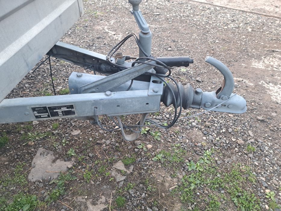 Remorca Stema 850kg cu sistem frânare