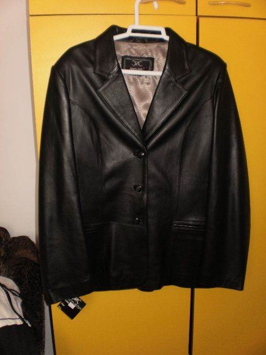 Costum Dama/Piele de calitate superioara NOU fabricat Spania