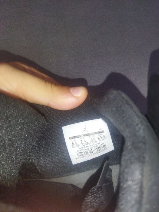 Jordan 4 Retro black