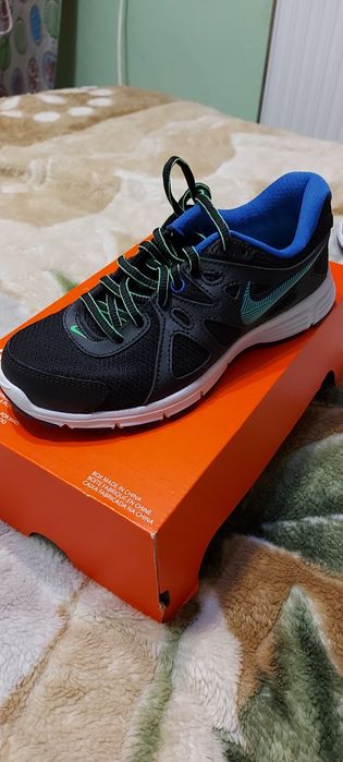 Нови оригинални маратонки Nike