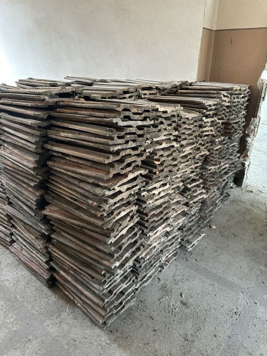 Donez tigla veche de 60 ani