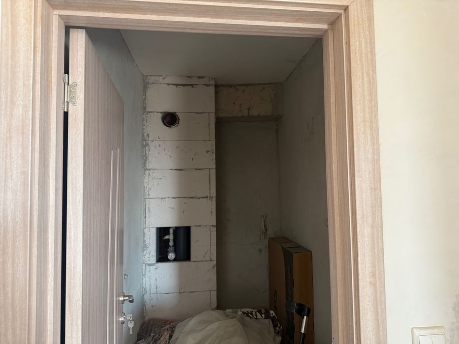 Дава се под наем Четиристаен апартамент в Бургас, Център - 160 кв.м за 510 € - Снимка #3