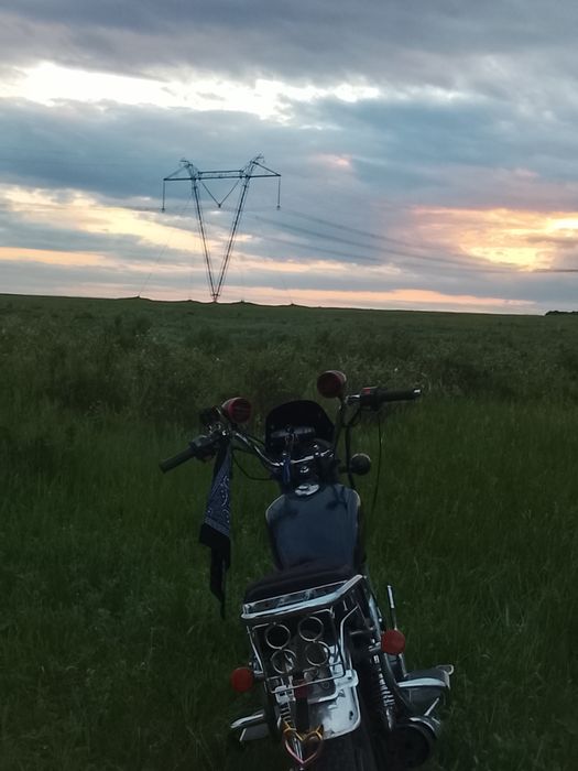Продам мотоцикл 200куб