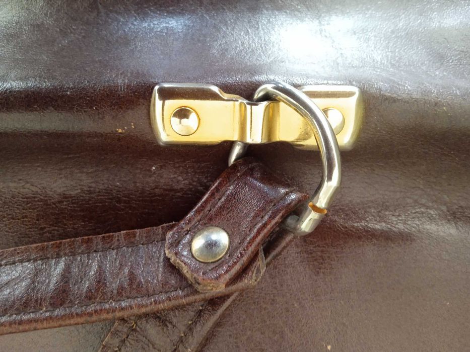 Бизнес чанта с презрамка.2 прегради.Мека приятна кожа.36/27см