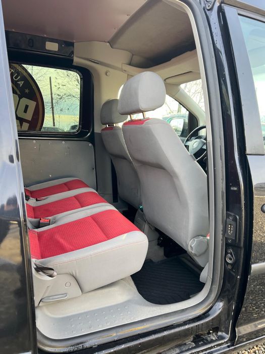 Vw Caddy 19tdi DSG 5 locuri