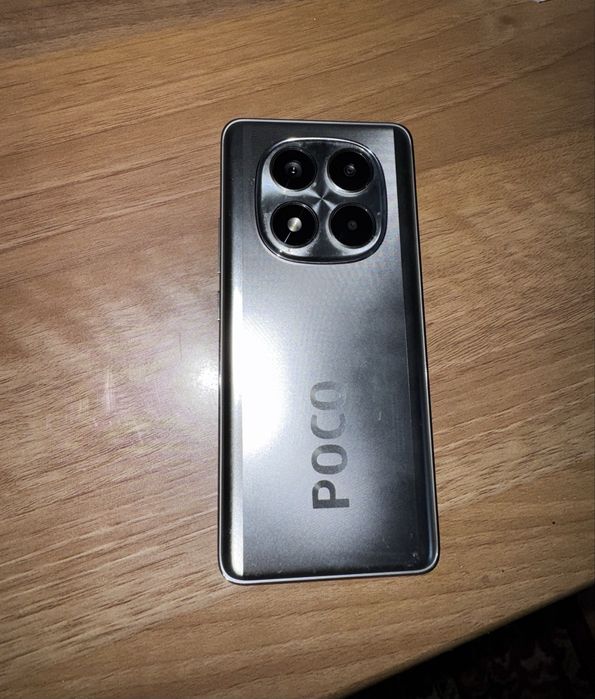 Продается телефон Poco x7