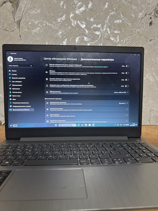 Ноутбук Lenovo есть торг