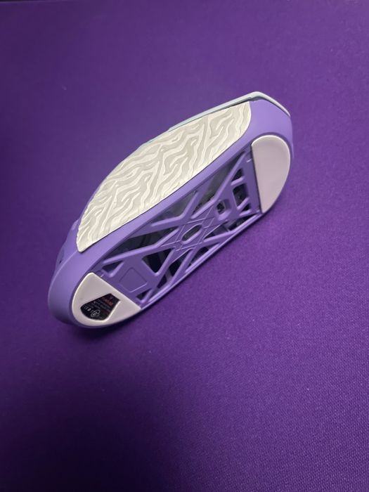 Продавам гейминг мишка WLMOUSE Beast X Mini – Violet