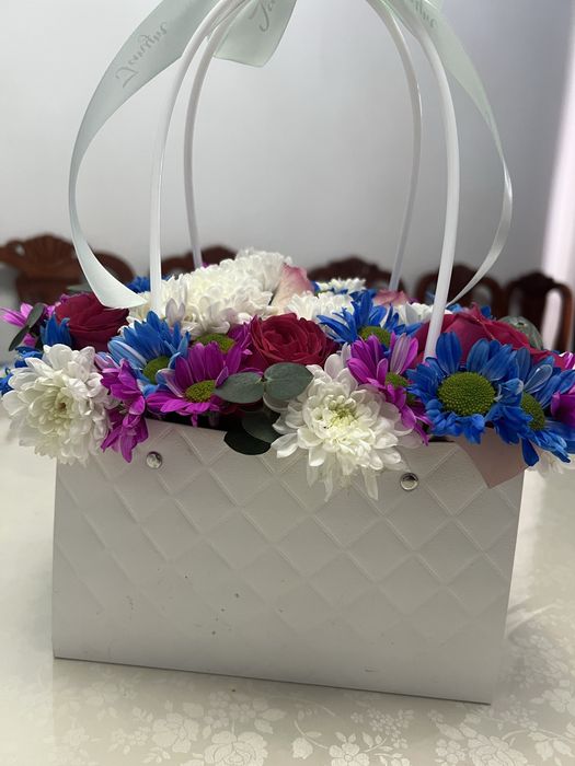 Цветы корзина букеты