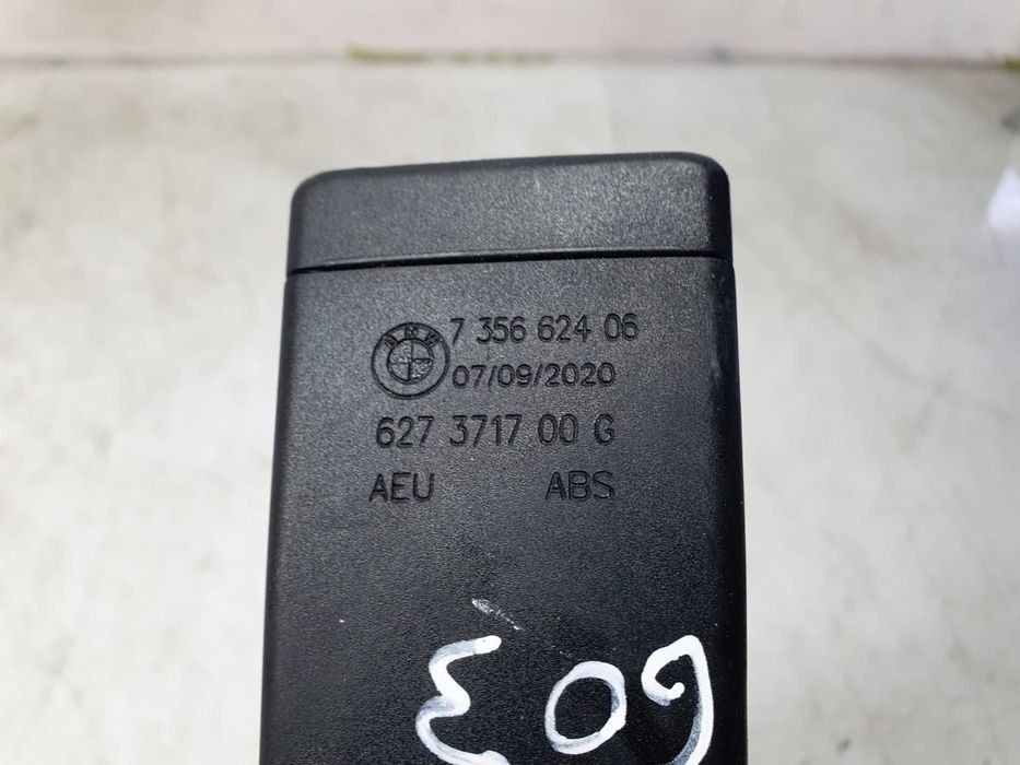 Centura siguranta dreapta fata 735662406 BMW Seria 7 G11/G12 [facelif
