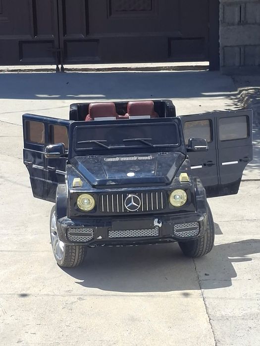 Продам машинку в отличном состояние