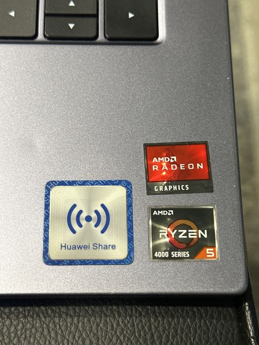 Huawei Matebook d14 AMD Ryzen 5 4500u 8/512