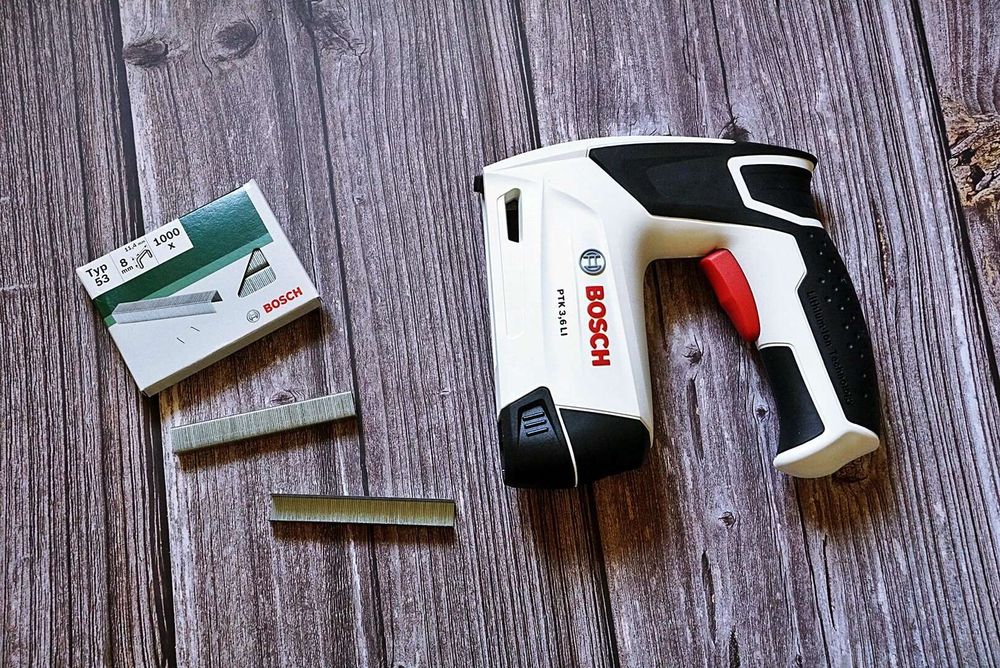 Аккумуляторный степлер Bosch PTK 3.6 LI