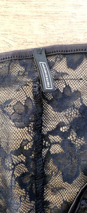 Ново Дамско черно дантелено боди с пайети в размер S.