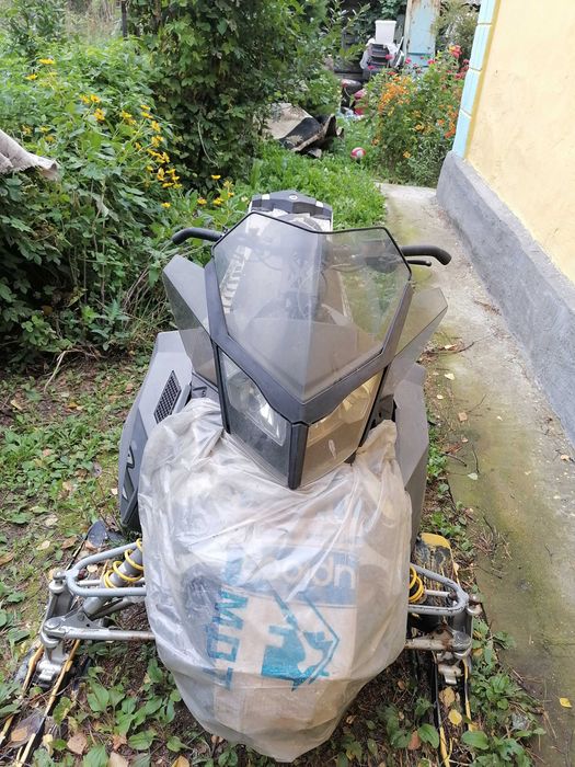 Продам снегоход Брп сами 800