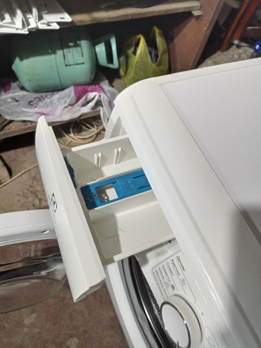 Стиральная машина Electrolux 6 кг