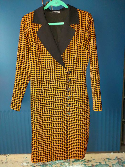 Rochiță eleganta de birou muștar cu negru