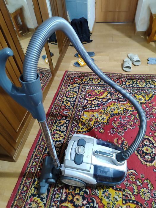 Продам пылесос Vitek