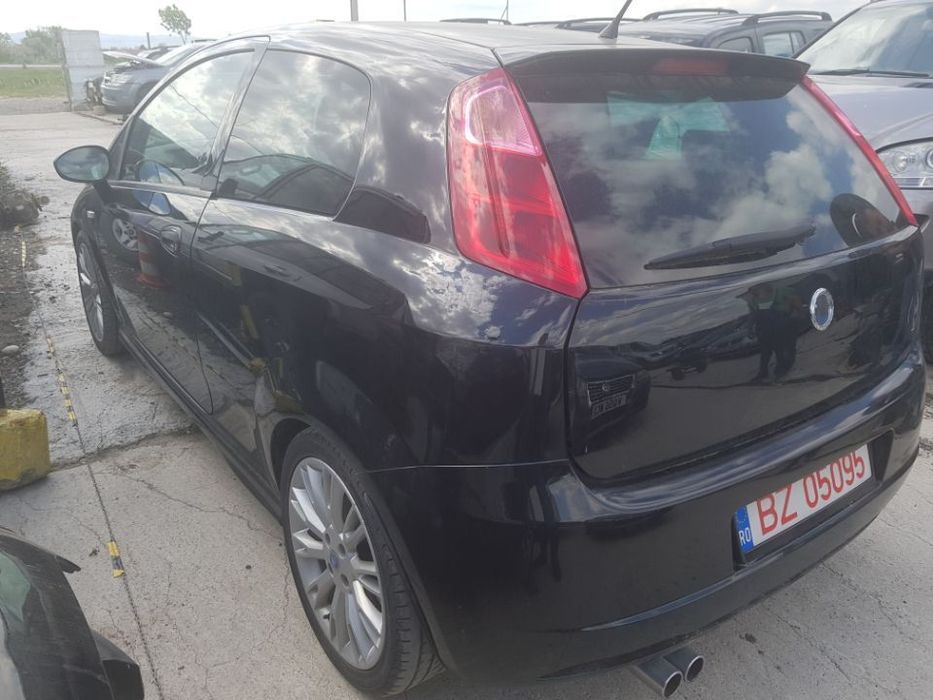 Dezmembrez FIAT GRANDE PUNTO 1.4 16V fabr 2006 suspensie si evacuare sport,6 trepte!