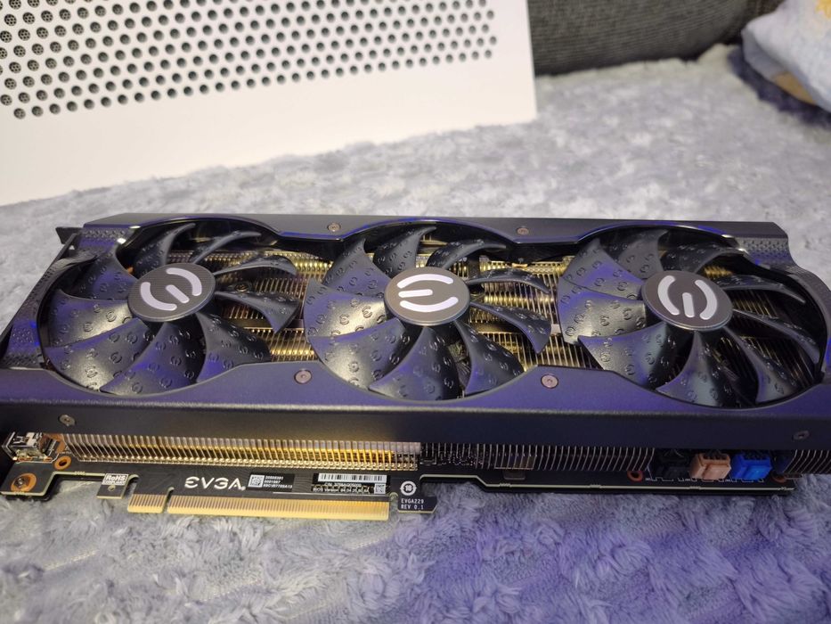 Placa video RTX 3070 EVGA XC3 ULTRA GAMING