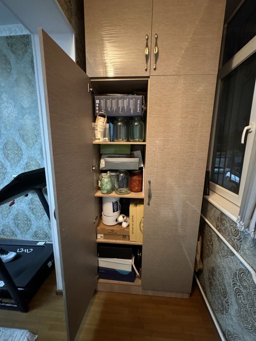 Продам шкаф до потолка 30000