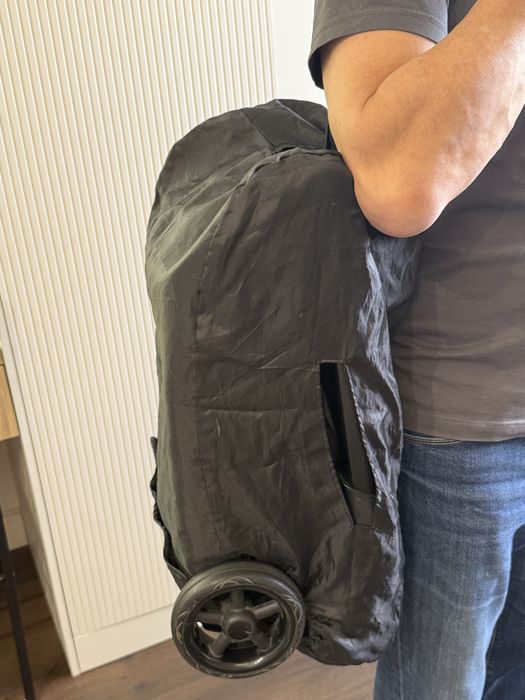 Продам полным комплектом компактную коляску Bugaboo Ant