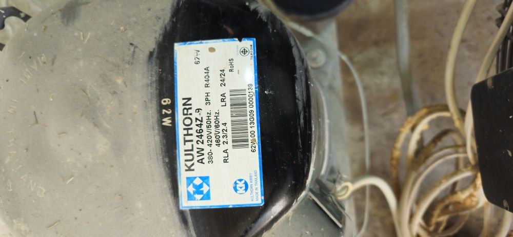 Холодильник Karier в хорошем состоянии