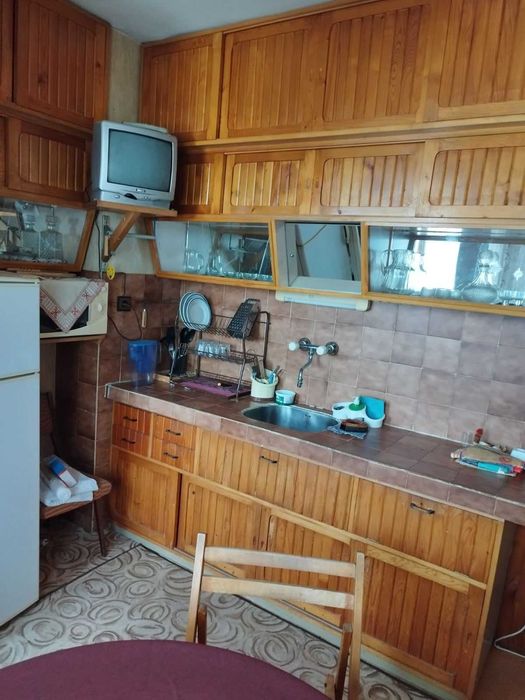 Тристаен, хотел Балкан