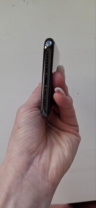 iPhone X, черен корпус, 64GB