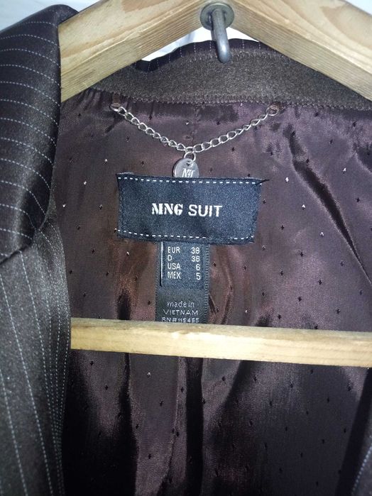 Дорогие фирменные костюмы. Италия. Турция