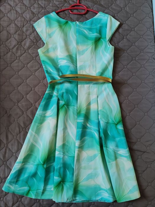 Продавам дамска рокля