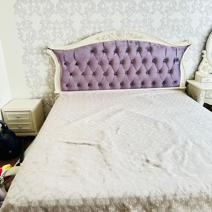 Продам двухспальный гарнитур