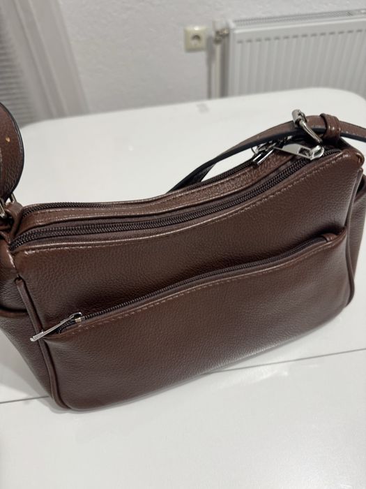 Дамска манта в кафяво  с много мека кожа