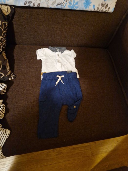 Set pantalonii de vara H&M in si tricou alb