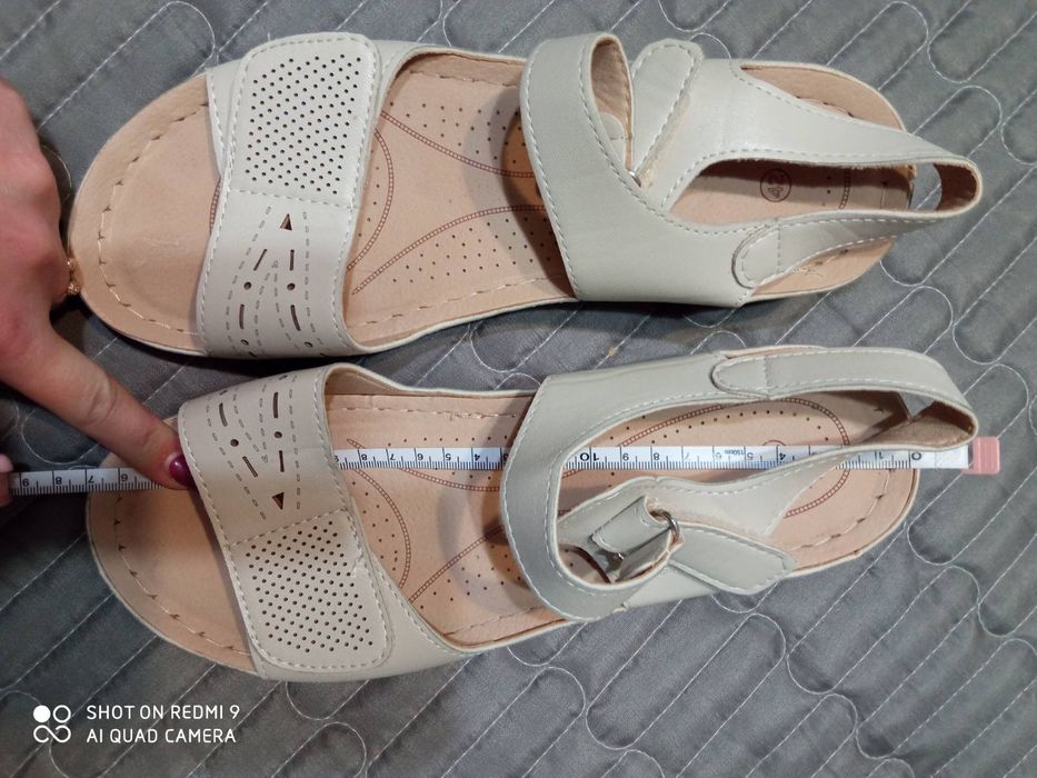 Нови летни обувки, номер 42