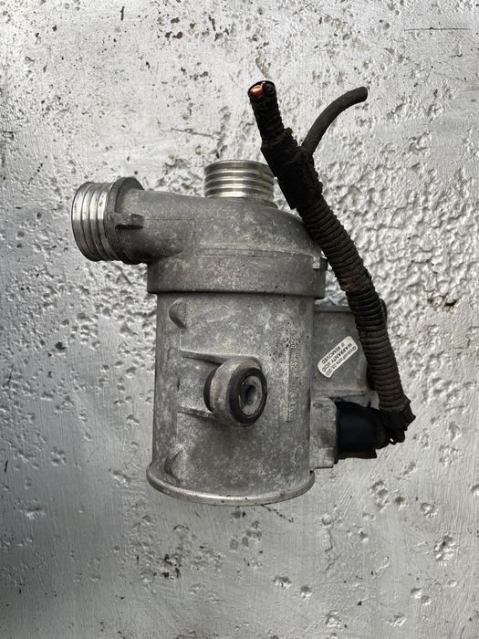 Водна помпа БМВ Н55 (vodna pompa bmw n55)