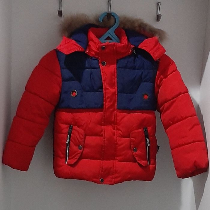 Куртка  детская  в отличном  состоянии