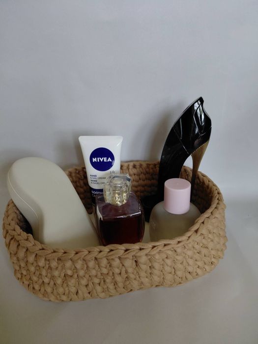 Ръчно плетен панер