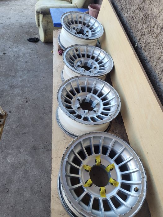 Комплект легкосплавных дисков R15