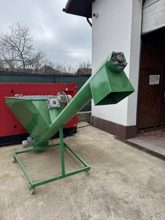 Presa peleti de 60 Kw cu bazincu snec de alimentare si racitor peleti,